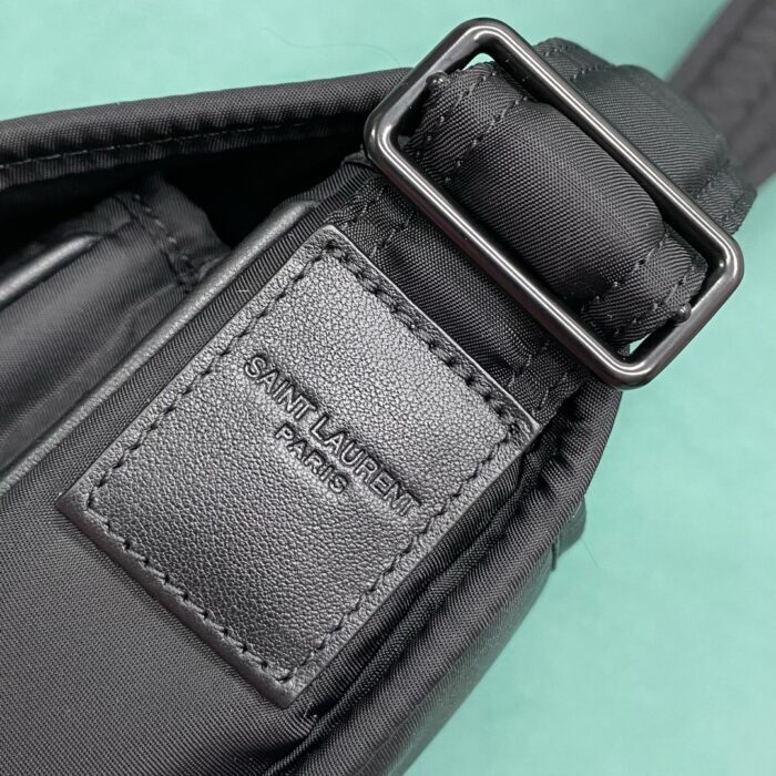 생로랑 나일론 소재의 NIKI 스몰 메신저 백 블랙 776611 레플리카 미러급 SA급 S급 고퀄리티 최상급 하이엔드 가방 [남성여성공용] 9