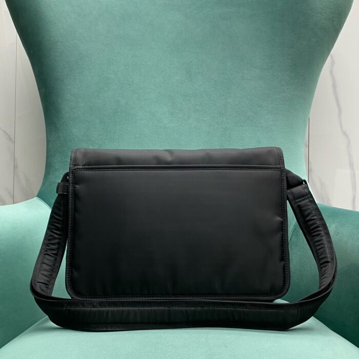 생로랑 에코닐 소재의 NIKI 메신저 백 블랙 757146 레플리카 미러급 SA급 S급 고퀄리티 최상급 하이엔드 가방 [남성여성공용] 3