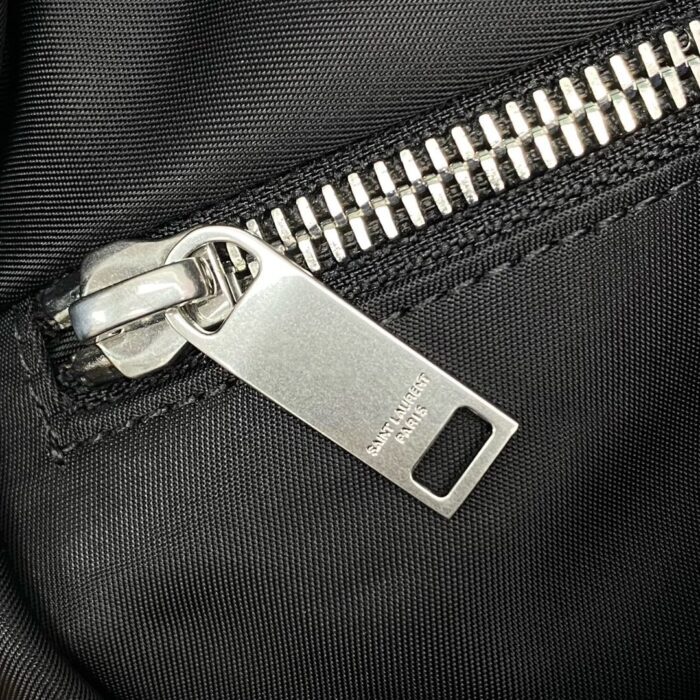 생로랑 에코닐 소재의 NIKI 메신저 백 블랙 757146 레플리카 미러급 SA급 S급 고퀄리티 최상급 하이엔드 가방 [남성여성공용] 10