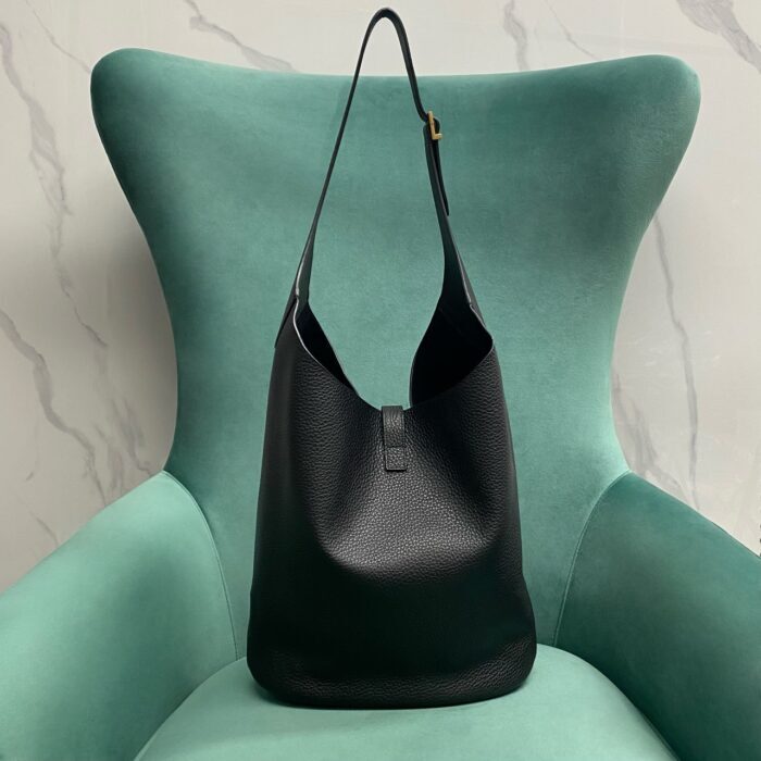 생로랑 소프트 호호 백 블랙 793051 레플리카 미러급 SA급 S급 고퀄리티 최상급 하이엔드 가방 [남성여성공용] 4