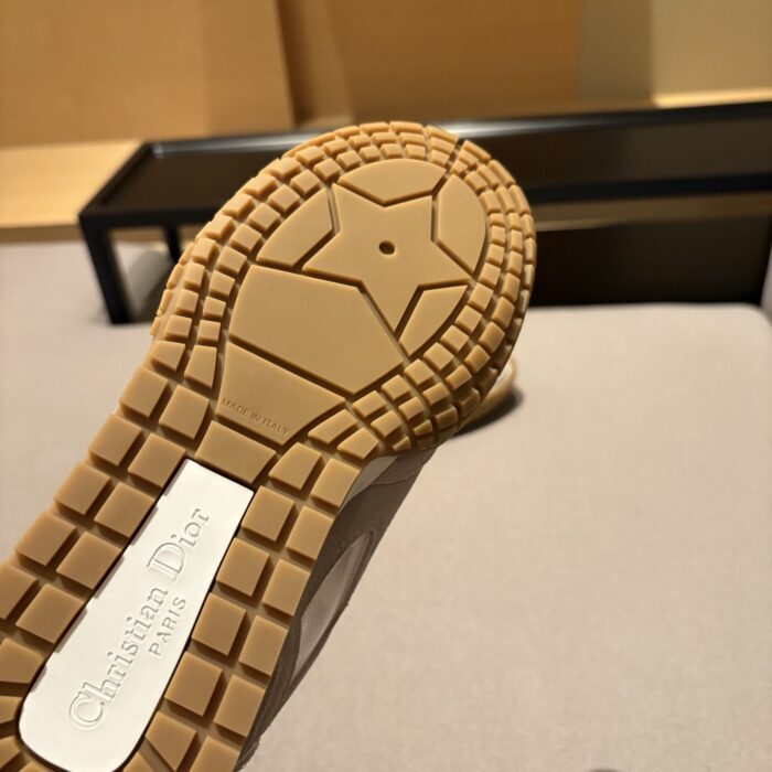 디올 테크 스니커즈 스웨이드 카프스킨 앤 트랜스패런트 메쉬 그레이 레플리카 미러급 SA급 S급 고퀄리티 최상급 하이엔드 신발 [여성] 9