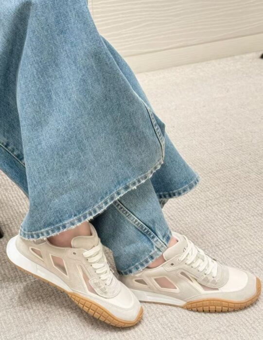 디올 테크 스니커즈 스웨이드 카프스킨 앤 트랜스패런트 메쉬 그레이 레플리카 미러급 SA급 S급 고퀄리티 최상급 하이엔드 신발 [여성]