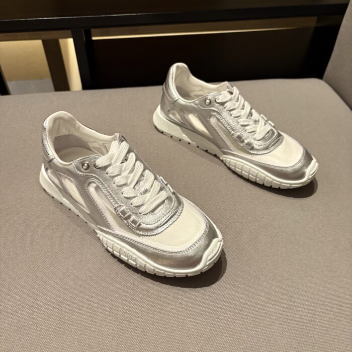 디올 테크 스니커즈 라미네이티드 그레인드 카프스킨 앤 트랜스패런트 메쉬 실버 레플리카 미러급 SA급 S급 고퀄리티 최상급 하이엔드 신발 [여성] 3