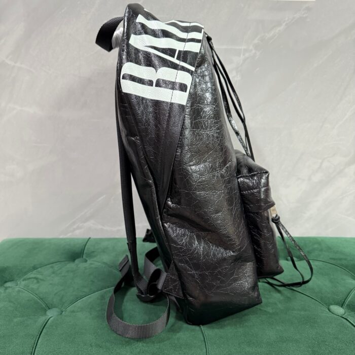 발렌시아가 에디터 백팩 블랙 화이트 레플리카 미러급 SA급 S급 고퀄리티 최상급 하이엔드 가방 [남성여성공용] 3