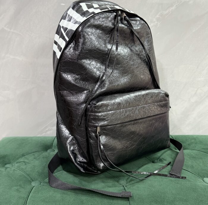 발렌시아가 에디터 백팩 블랙 화이트 레플리카 미러급 SA급 S급 고퀄리티 최상급 하이엔드 가방 [남성여성공용] 4