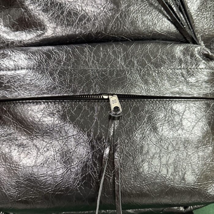 발렌시아가 에디터 백팩 블랙 화이트 레플리카 미러급 SA급 S급 고퀄리티 최상급 하이엔드 가방 [남성여성공용] 7