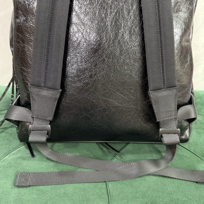 발렌시아가 에디터 백팩 블랙 화이트 레플리카 미러급 SA급 S급 고퀄리티 최상급 하이엔드 가방 [남성여성공용] 6