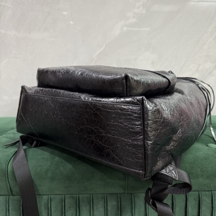 발렌시아가 에디터 백팩 블랙 화이트 레플리카 미러급 SA급 S급 고퀄리티 최상급 하이엔드 가방 [남성여성공용] 5