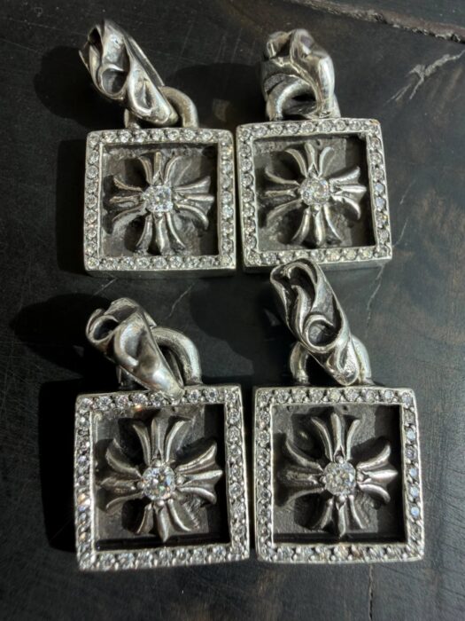 크롬하츠 십자가 스퀘어 펜던트 레플리카 미러급 SA급 S급 고퀄리티 최상급 하이엔드 악세사리 [남성여성공용] 2