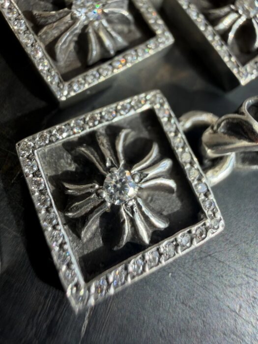 크롬하츠 십자가 스퀘어 펜던트 레플리카 미러급 SA급 S급 고퀄리티 최상급 하이엔드 악세사리 [남성여성공용] 4