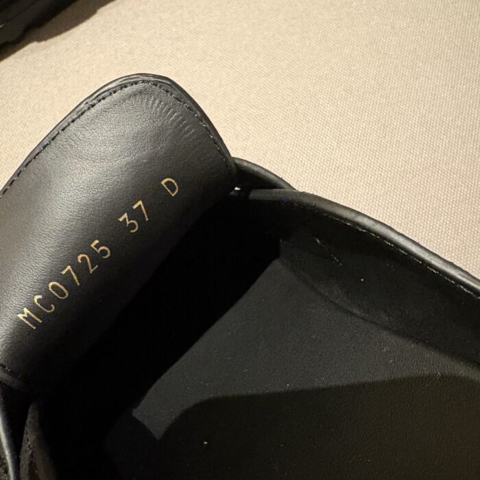 디올 보이 뮬 스웨이드 카프스킨 블랙 반 슬리퍼 레플리카 미러급 SA급 S급 고퀄리티 최상급 하이엔드 신발 [여성] 10