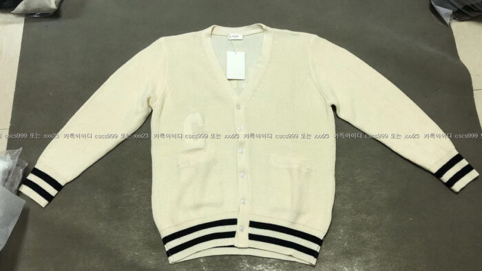 2023.04.09_[김ㅇ수 고객님 검수] 셀린느 레플리카 가디건  43271 2