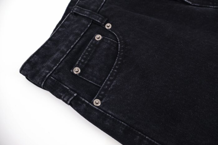 미우미우 뒷면 포켓 모노그램 워싱 청바지 블랙 레플리카 미러급 SA급 S급 고퀄리티 하이엔드 최상급 의류 [여성] 11