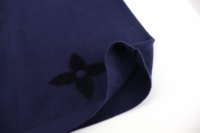 루이비통 LV 로고 자카드 니트 반팔티 네이비 레플리카 미러급 SA급 S급 고퀄리티 하이엔드 최상급 의류 [남성여성공용] 8