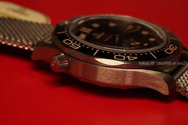 [다니엘 크레이그 PICK] 오메가 씨마스터 다이버 300M 코엑시얼 마스터 크로노미터 레플리카 미러급 SA급 S급 고퀄리티 셀럽 시계 워치 [남성] 24