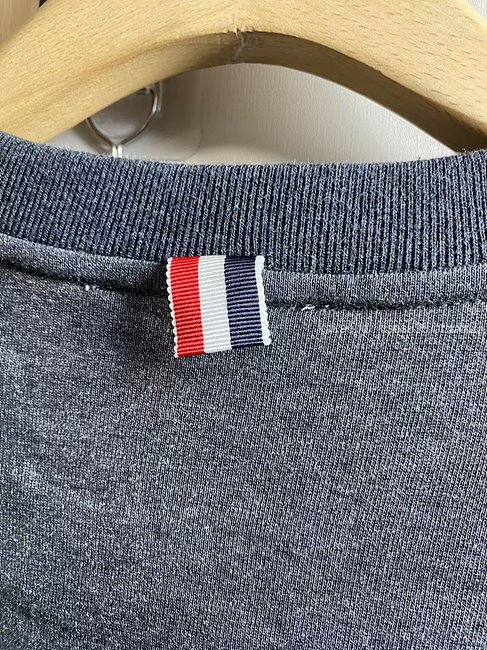 2025.03.17_[이ㅇㅇ 고객님 주문제품 검수사진] 톰브라운 긴팔 라운드 맨투맨 티셔츠 레플리카 미러급 SA급 S급 고퀄리티 3