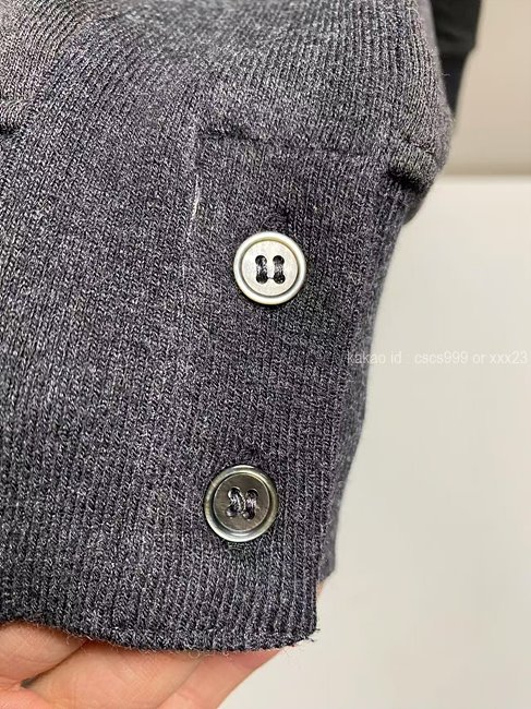 2025.03.17_[이ㅇㅇ 고객님 주문제품 검수사진] 톰브라운 긴팔 라운드 맨투맨 티셔츠 레플리카 미러급 SA급 S급 고퀄리티 7