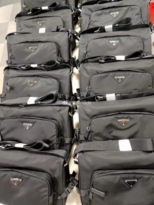 프라다 나일론 라지 메신저 백 블랙 레플리카 미러급 SA급 S급 고퀄리티 최상급 하이엔드 가방 [남성여성공용] 7