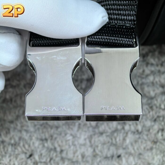 프라다 나일론 라지 메신저 백 블랙 레플리카 미러급 SA급 S급 고퀄리티 최상급 하이엔드 가방 [남성여성공용] 34