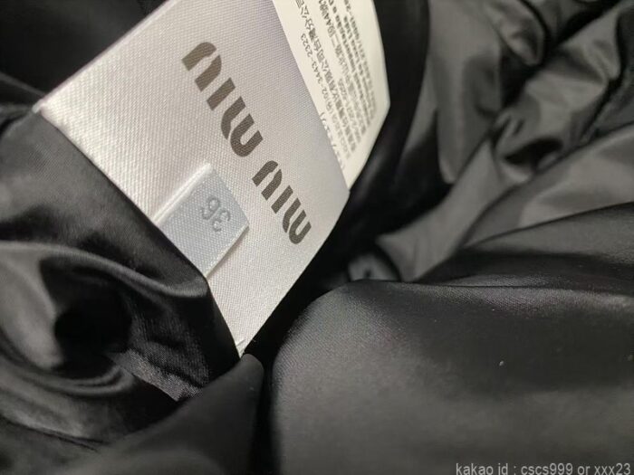 2024.03.28_[김ㅇ영 고객님 주문제품 검수사진] 미우미우 레플리카 패딩-51142 3