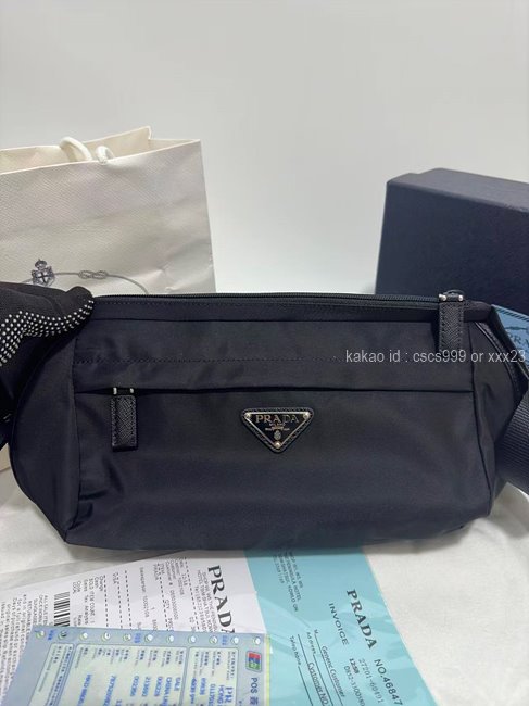 2025.10.03_[권ㅇㅇ 고객님 주문제품 검수사진] 프라다 바이커백 레플리카 미러급 SA급 S급 고퀄리티 하이엔드 최상급 가방 2