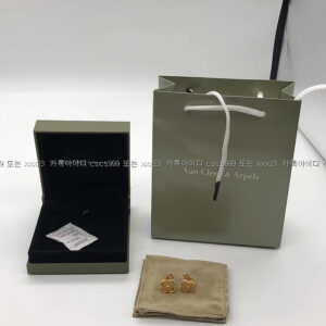 2023.03.01_[박ㅇ미 고객님 검수]  반클리프 레플리카 귀걸이 62264