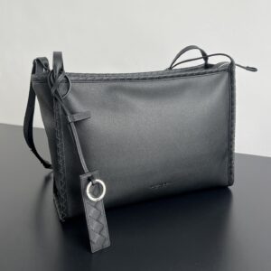 보테가베네타 코리에레 메신저 백 블랙 826852 레플리카 미러급 SA급 S급 고퀄리티 최상급 하이엔드 가방 [남성여성공용]