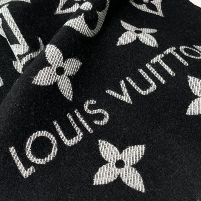 루이비통-레플리카-lv-에센셜-모노그램-울-머플러-블랙-명품 레플리카 미러 SA급 루이비통 레플리카 LV 에센셜 모노그램 울 머플러 블랙 5