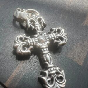 크롬하츠 화염 미디엄 십자가 펜던트 레플리카 미러급 SA급 S급 고퀄리티 최상급 하이엔드 악세사리 [남성여성공용]