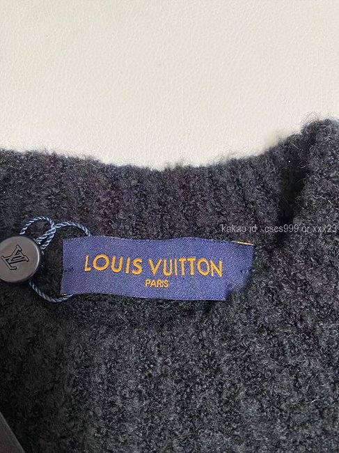 2024.12.21_[최ㅇㅇ 고객님 주문제품 검수사진] 루이비통 긴팔 라운드 니트 레플리카 미러급 SA급 S급 고퀄리티 3