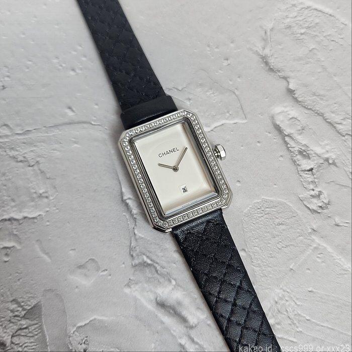 샤넬 보이프렌드 화이트다이얼 실버 다이아 시계 레플리카 미러급 SA급 S급 고퀄리티 워치 [여성] 9