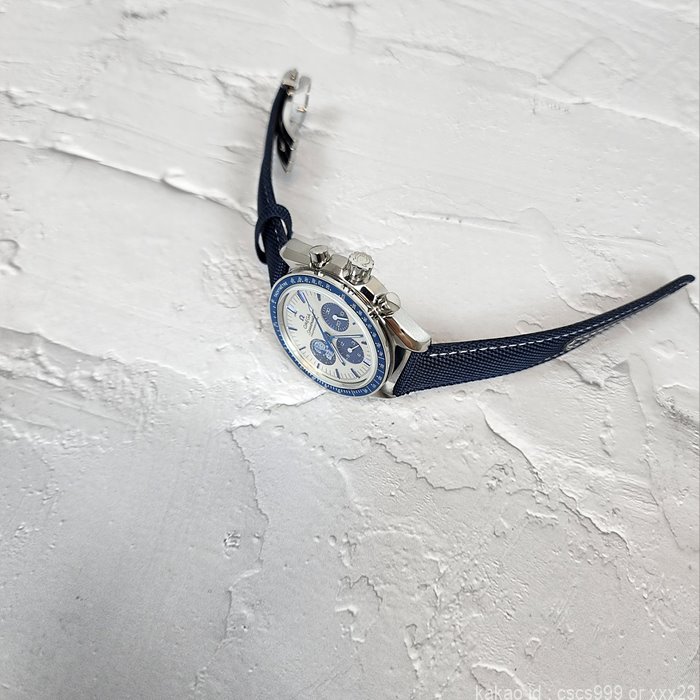 오메가 스피드마스터 실버 스누피 어워드 50주년 에디션 시계 레플리카 미러급 SA급 S급 고퀄리티 워치 9