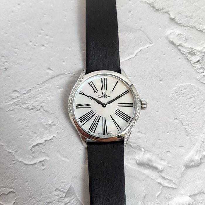 오메가 드빌 트레저 화이트다이얼 블랙스트랩 다이아 시계 레플리카 미러급 SA급 S급 고퀄리티 워치 [여성] 8