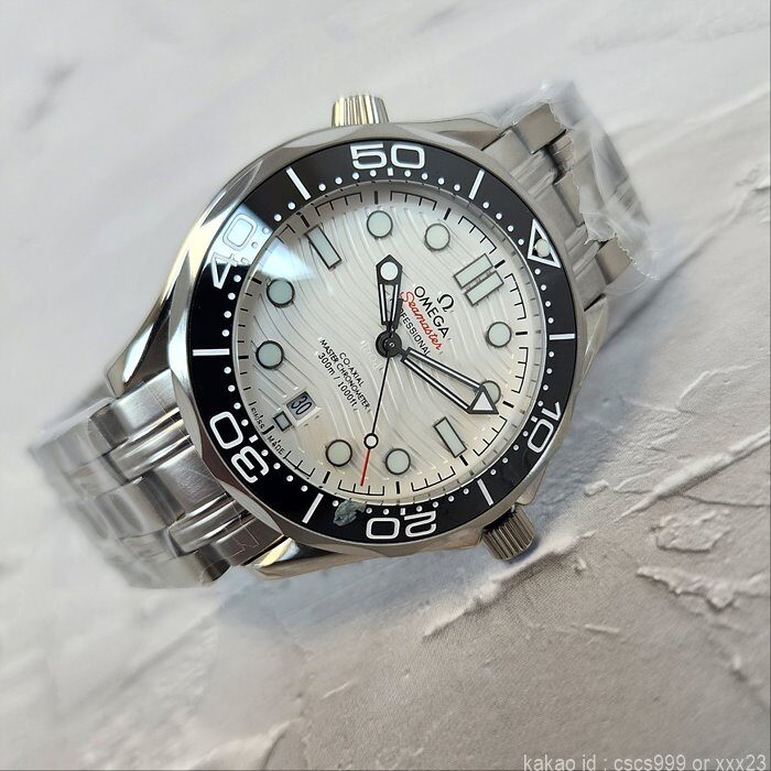 오메가 코엑시얼 씨마스터 다이버300M 화이트다이얼 시계 레플리카 미러급 SA급 S급 고퀄리티 워치 10