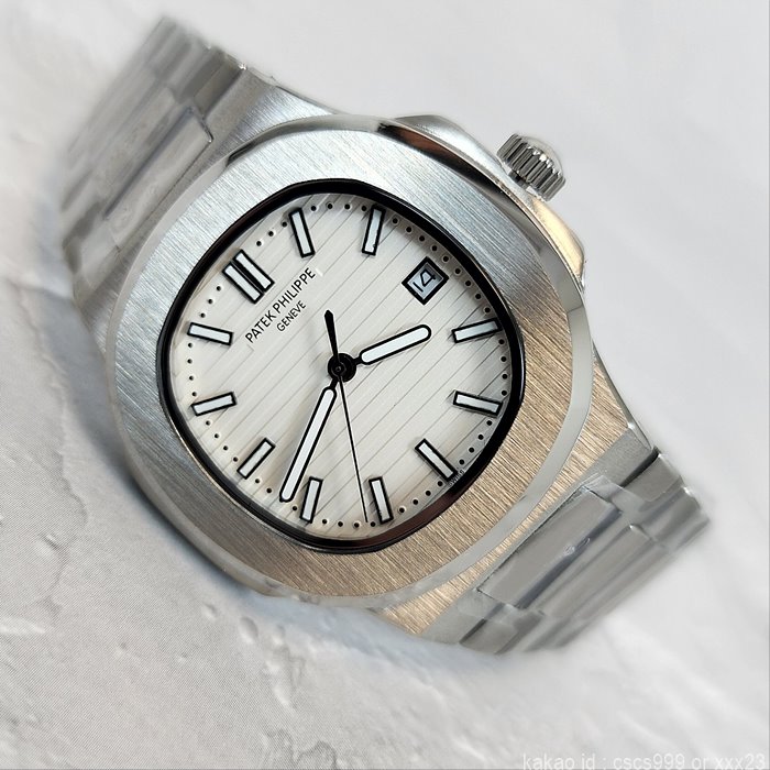 파텍필립 노틸러스 5711 화이트다이얼 시계 레플리카 미러급 SA급 S급 고퀄리티 워치 9