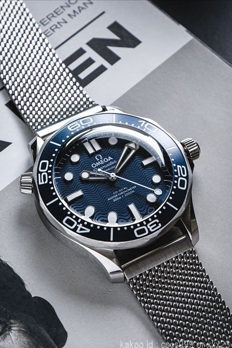 오메가-코엑시얼-마스터-다이버300m-제임스본드-60주년-에디션-시계-명품 레플리카 미러 SA급 오메가 코엑시얼 마스터 다이버300M 제임스본드 60주년 에디션 시계 레플리카 미러급 SA급 S급 고퀄리티 워치 10