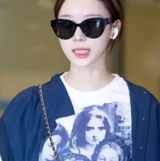 샤넬 로고 버터플라이 선글라스5414 블랙 레플리카 미러급 SA급 S급 고퀄리티 최상급 하이엔드 셀럽 선글라스 [여성] 3