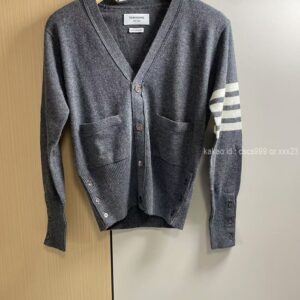 2024.07.17_[김** 고객님] 톰브라운 가디건 주문제품 검수사진