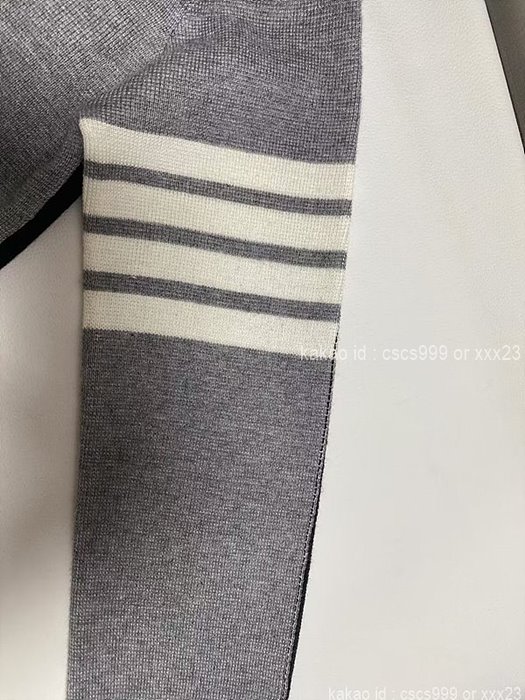 2024.07.25_[김** 고객님] 톰브라운 가디건 주문제품 검수사진 3
