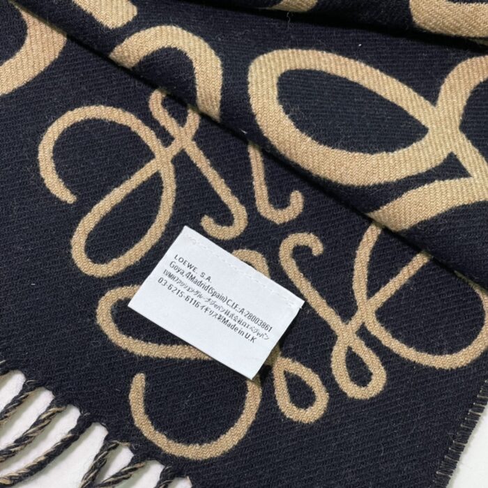 로에베 레플리카 아나그램 패치 캐시미어 머플러 7