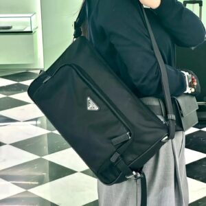 프라다 나일론 라지 메신저 백 블랙 레플리카 미러급 SA급 S급 고퀄리티 최상급 하이엔드 가방 [남성여성공용]