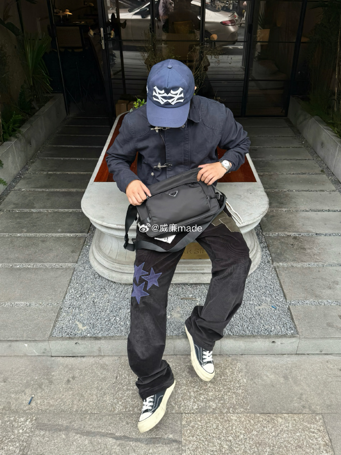 프라다 나일론 라지 메신저 백 블랙 레플리카 미러급 SA급 S급 고퀄리티 최상급 하이엔드 가방 [남성여성공용] 18