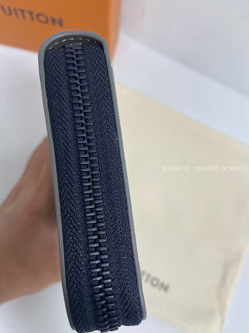2025.06.04_[권ㅇㅇ 고객님 주문제품 검수사진] 루이비통 지퍼돌이 장지갑 레플리카 미러급 SA급 S급 고퀄리티 하이엔드 최상급 4