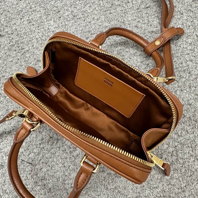 미우미우 아르카디 가죽 백 5BB142 브라운 블랙 2컬러 레플리카 미러급 SA급 S급 고퀄리티 최상급 하이엔드 가방 [여성] 45