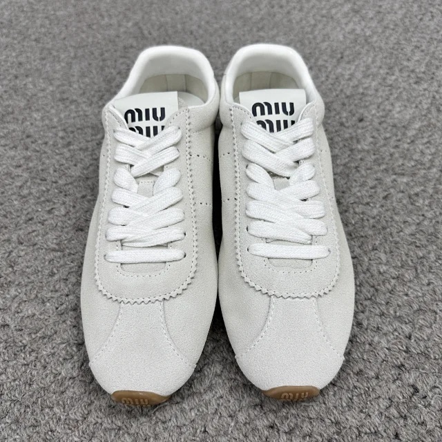 미우미우 스웨이드 스니커즈 4컬러 레플리카 미러급 SA급 S급 고퀄리티 최상급 하이엔드 신발 [여성] 22