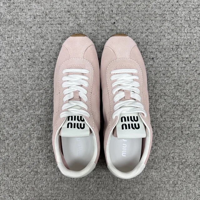 미우미우 스웨이드 스니커즈 4컬러 레플리카 미러급 SA급 S급 고퀄리티 최상급 하이엔드 신발 [여성] 36