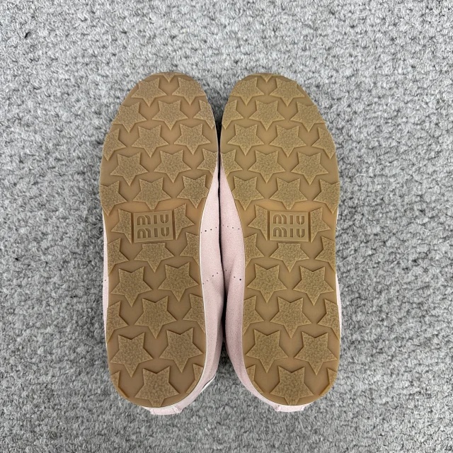 미우미우 스웨이드 스니커즈 4컬러 레플리카 미러급 SA급 S급 고퀄리티 최상급 하이엔드 신발 [여성] 39