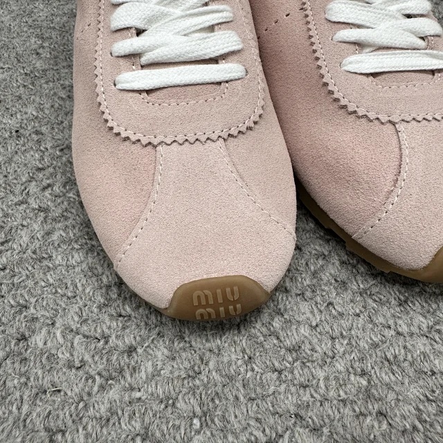 미우미우 스웨이드 스니커즈 4컬러 레플리카 미러급 SA급 S급 고퀄리티 최상급 하이엔드 신발 [여성] 42