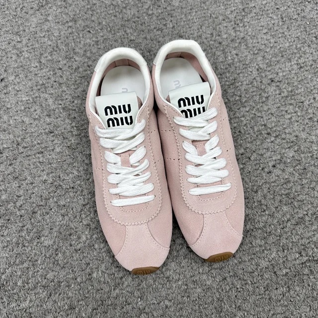 미우미우 스웨이드 스니커즈 4컬러 레플리카 미러급 SA급 S급 고퀄리티 최상급 하이엔드 신발 [여성] 37