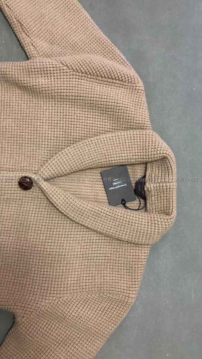 2023.01.02_[김*재 고객님 검수] 제냐 브라운 가디건 2